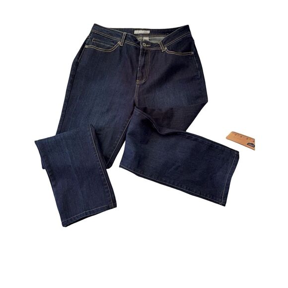 Chicos Platinum size 1.5 straight leg jeans  cotton/nylon/spandex blend - Picture 5 of 6